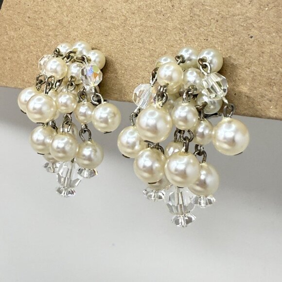 Vintage Imitation Pearl Dangle Drop Earrings Silver-Tone Mid Century Clip-on - Picture 3 of 7